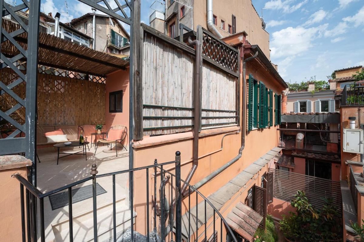 Trastevere Rooftop Terrace Courtyard Loft * Roma