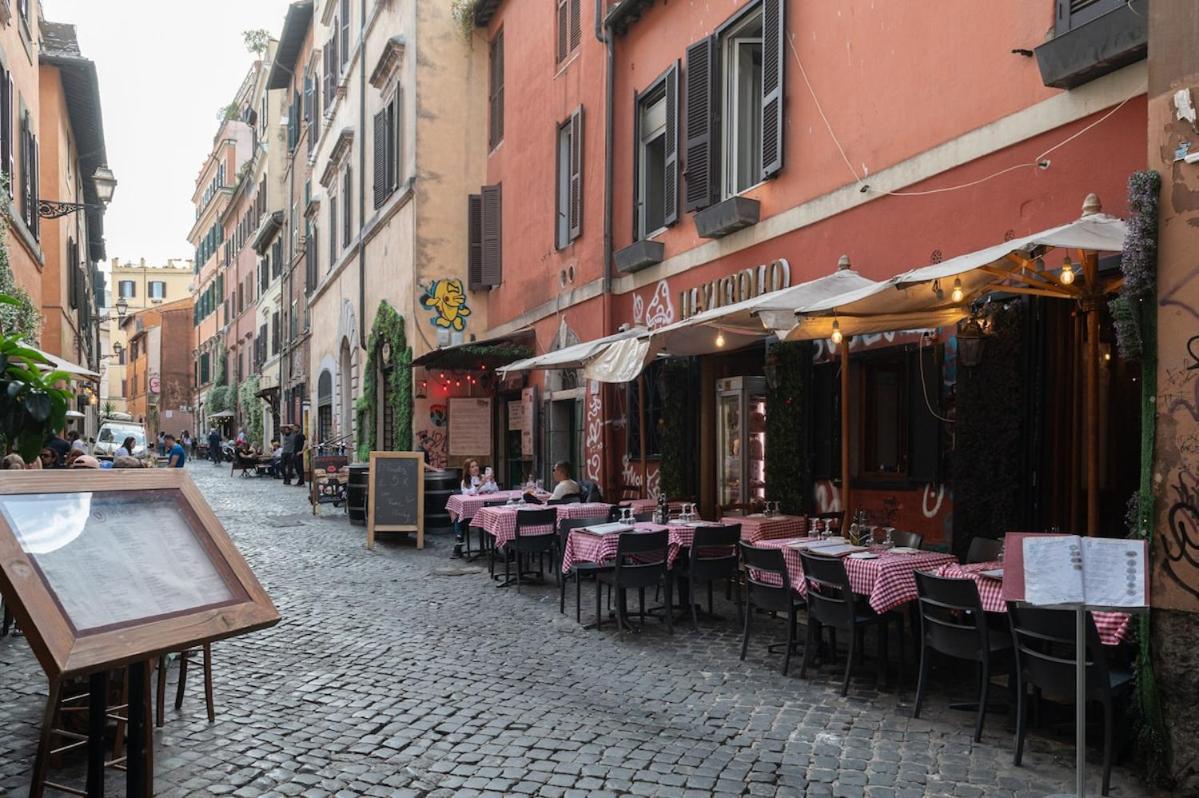 Trastevere Rooftop Terrace Courtyard Loft * Roma